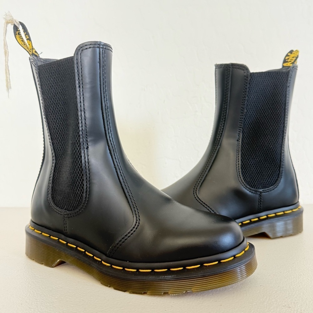 NEW DR MARTENS 2976 HI Black Smooth Leather Chelsea Boots EU36 L5 - Picture 3 of 10